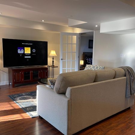 Cozy Lovely Ravine Facing Suite. Mississauga Bagian luar foto