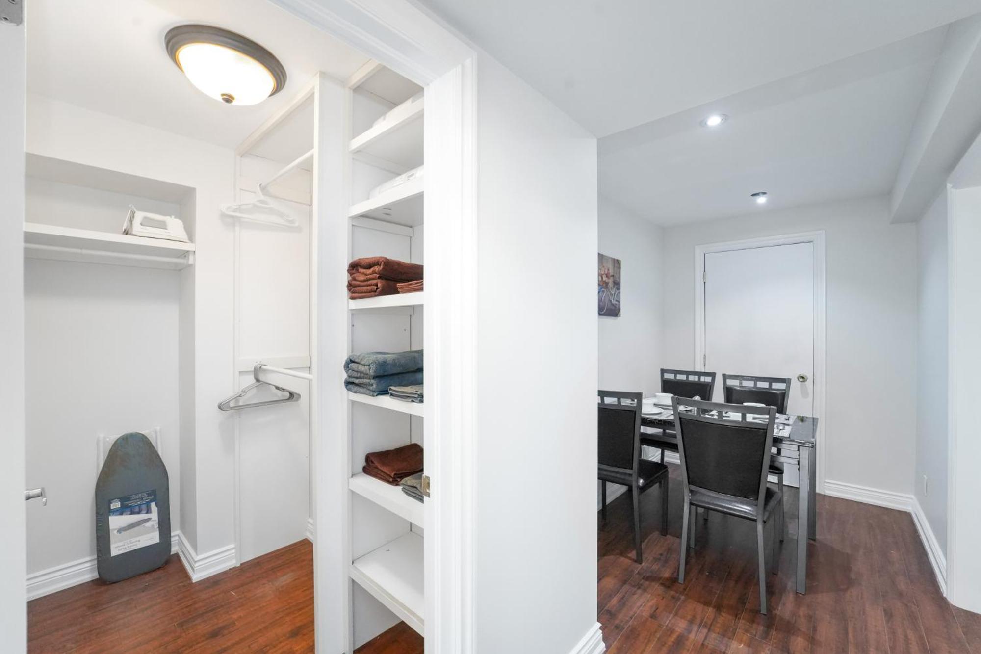 Cozy Lovely Ravine Facing Suite. Mississauga Bagian luar foto